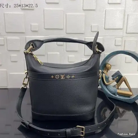 2107YA0097 LV Bags 0603